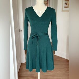 Elegant Emerald Long Sleeve Sweater Dress